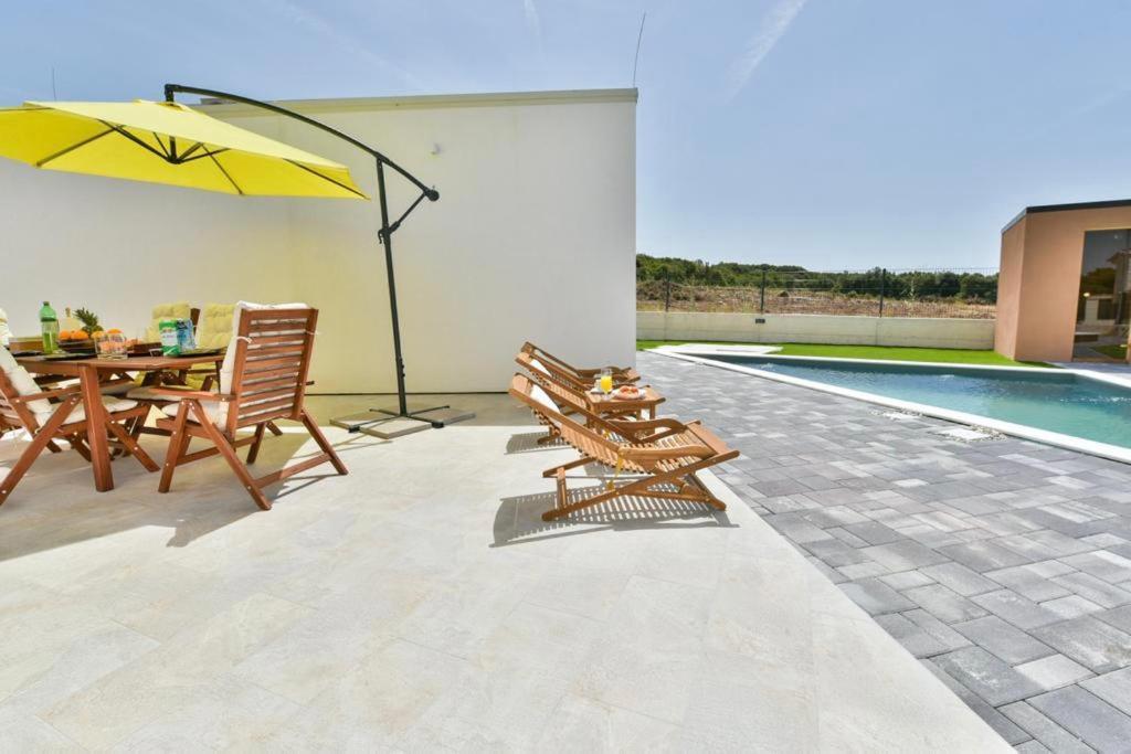 Villa Silente Sukošan Buitenkant foto